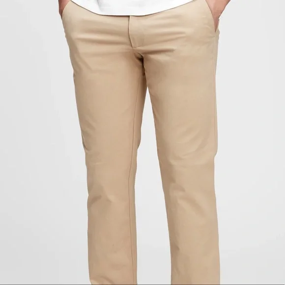 Modern Khakis in Straight Fit with GapFlex - Picture 2 of 6